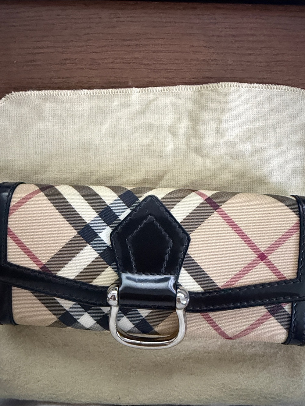 Burberry Classic Check Women's Clutch Wallet in Beige Plaid